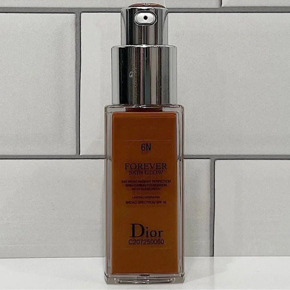 Dior 6N Neutral Dark Forever Skin Glow Foundation .67oz - Picture 1 of 1